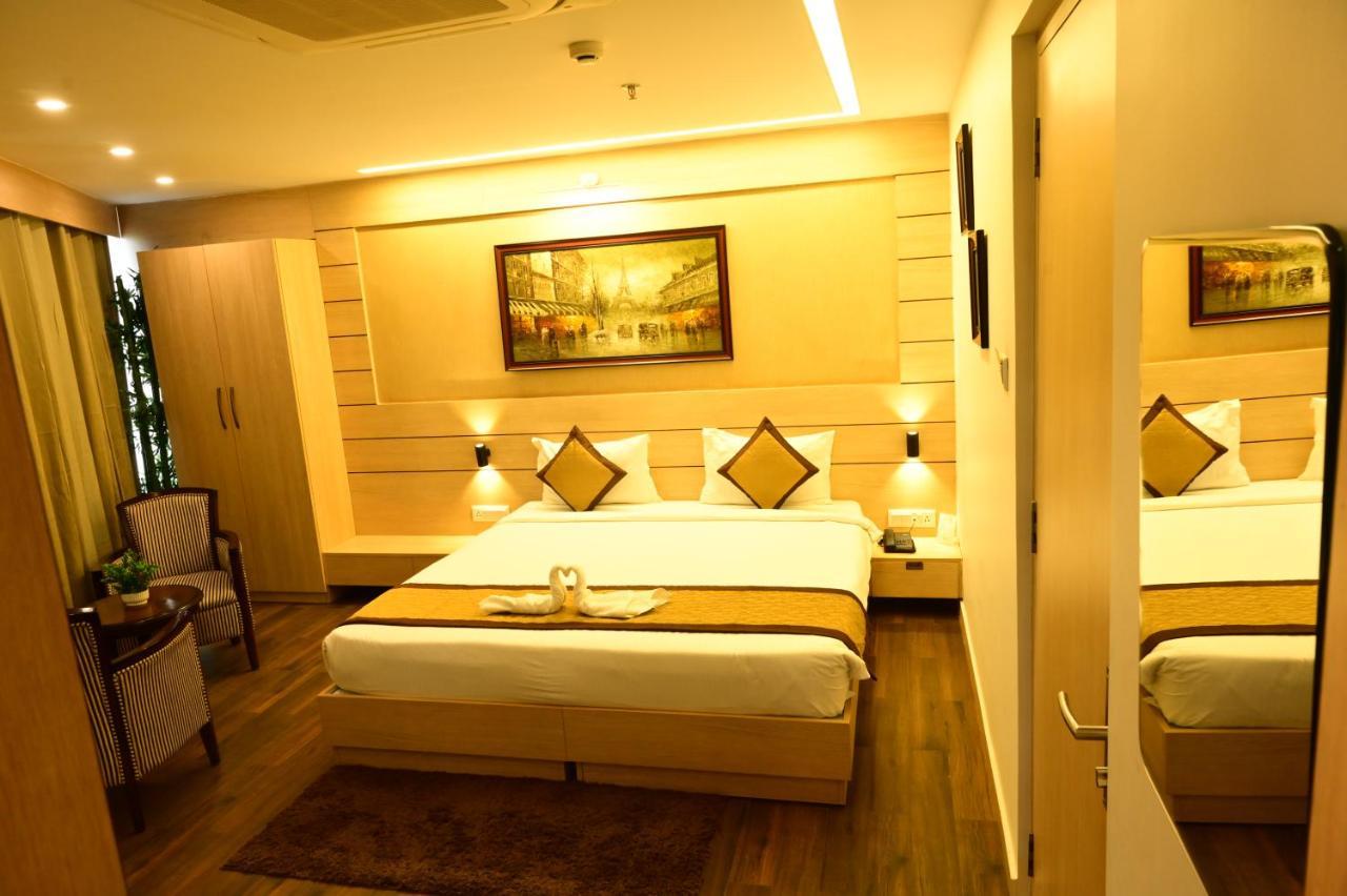 Hotel Silkhouse Premier Danapur Extérieur photo