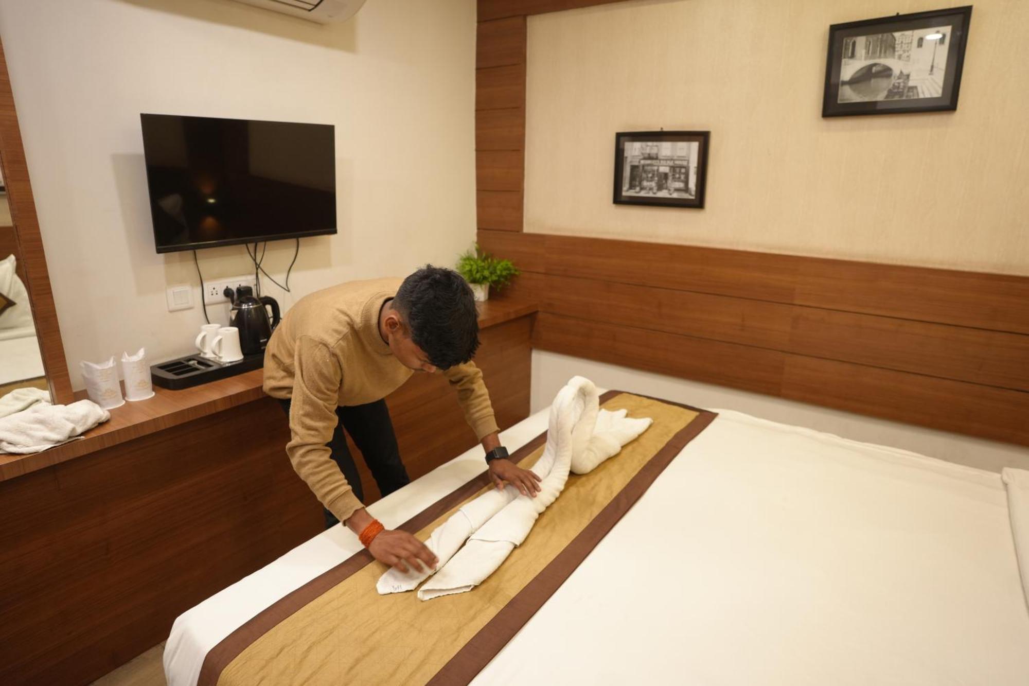 Hotel Silkhouse Premier Danapur Extérieur photo